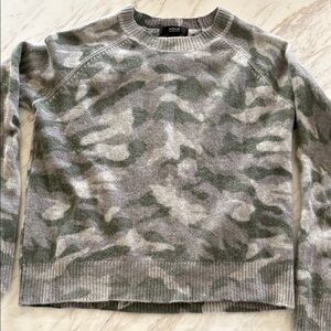 Aqua 100% cashmere Camouflage Crewneck Sweater - Gray and Green